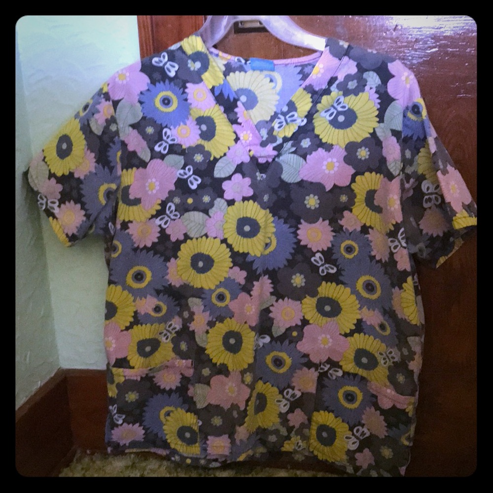 Beautiful floral print scrub top